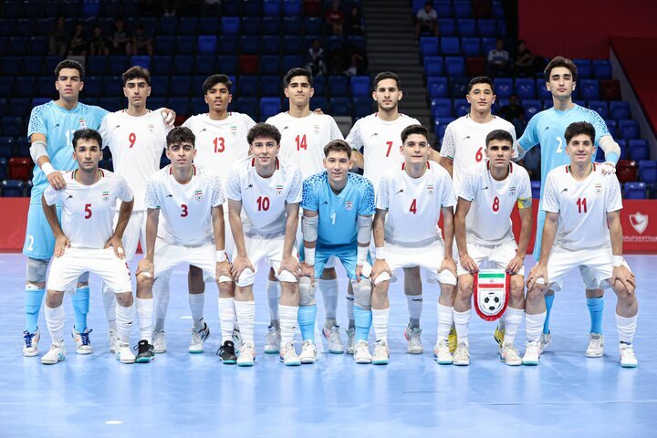 صعود تیم فوتسال پسران به نیمه‌نهایی با ۱۴ گله کردن سعودی‌ها