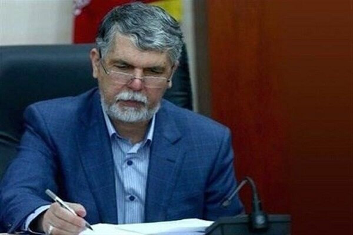 صالحی: تئاتر خیابانی هنری متعهد که مخاطب را به اندیشیدن فرامیخواند