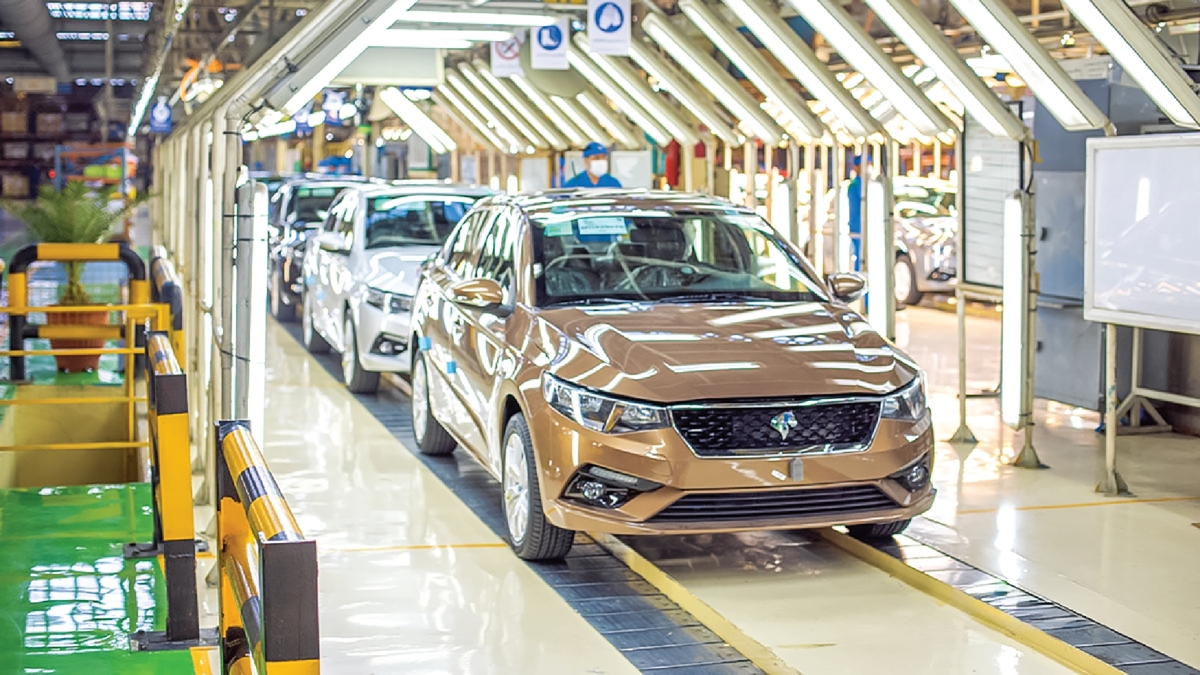 گیرپاژ خودرو در باتلاق انحصار تولید و ناتوانی قانونگذاری