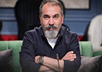 سیامک انصاری عذرخواهی کرد