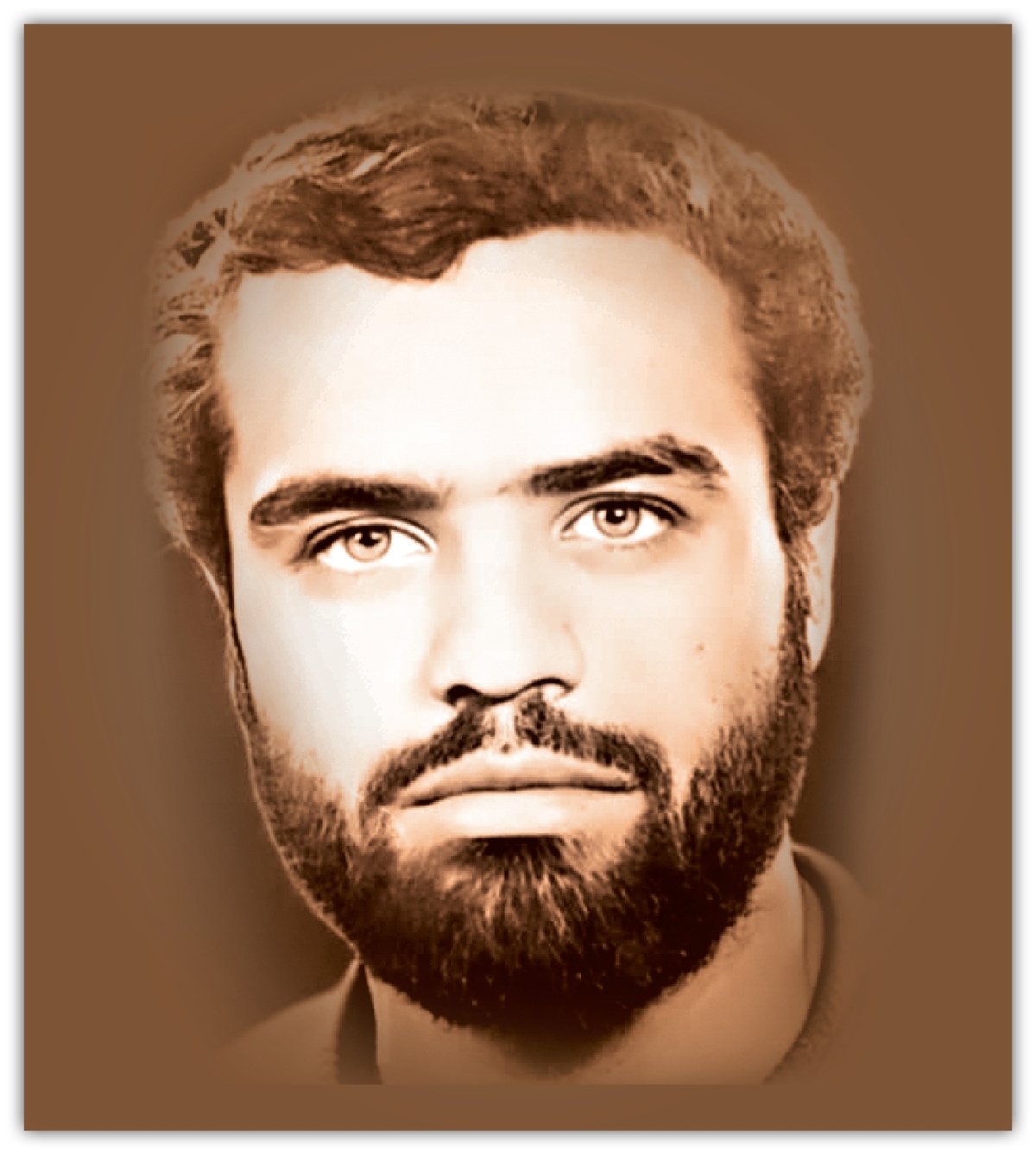 حاج رضا گنجینه‌ای از تصاویر پیکر شهدا داشت