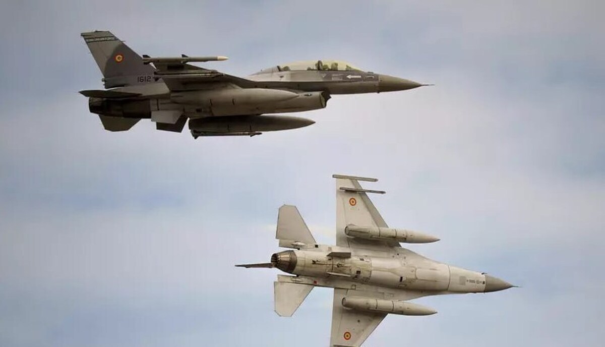 واکنش جت‌های ژاپن به پرواز جنگنده‌های چین از ناو «لیائونینگ»