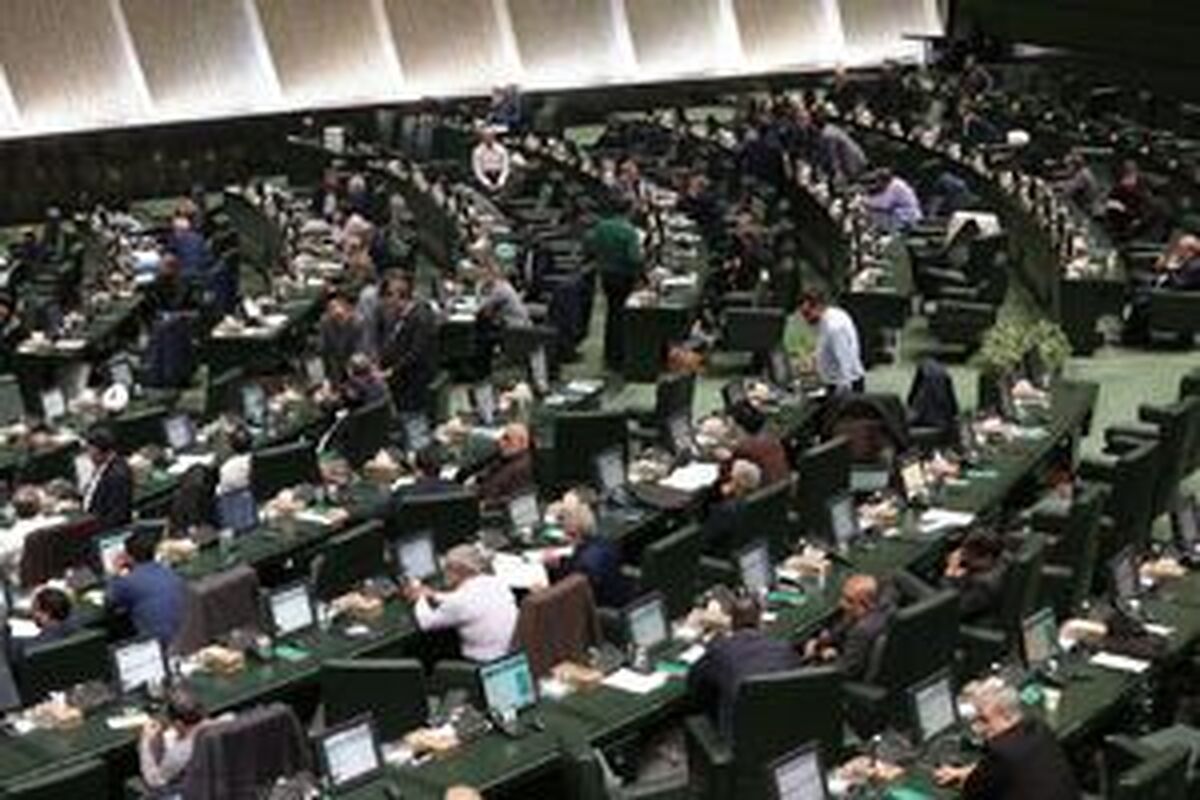 جلسه امروز مجلس سه شیفت شد