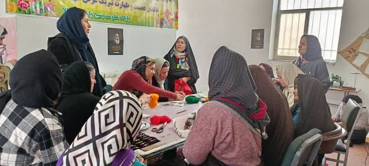 کارگاه آموزشی هنر گلدوزی در روستای قلعه‌بالا برگزار شد