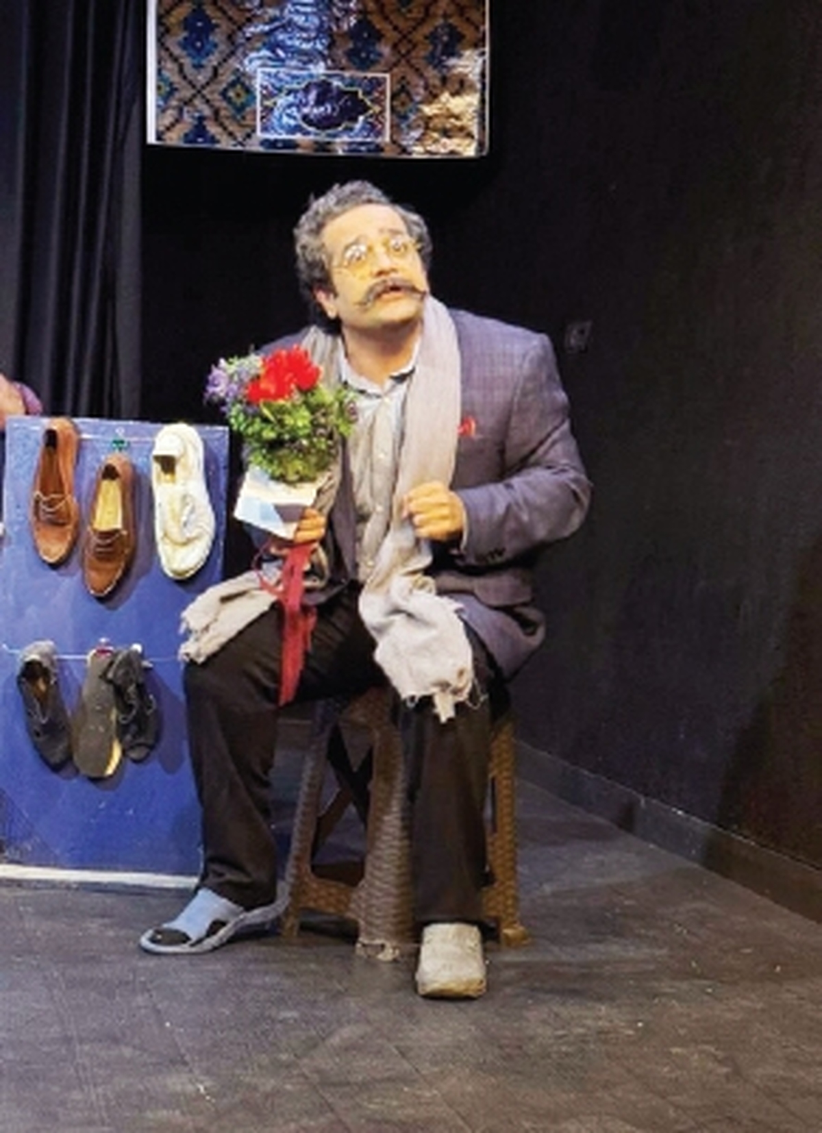 نقش شاعر را در خلوتم پیدا کردم