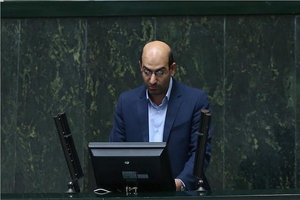 قانون بازگشت اموال نامشروع مسئولان به بیت‌المال اجرا شود