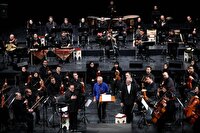 نغمه کمانچه سعید فرج‌پوری و آواز وحید تاج در میان نت‌های ارکستر موسیقی ملی ایران / موسیقی ایرانی در تالار وحدت پیچید