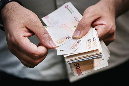 مجلس ریش و قیچی حقوق کارمندان را به دولت تقدیم کرد