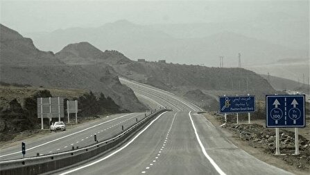 پاکسازی روزانه محورهای مواصلاتی استان البرز