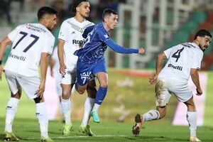 افت محسوس آسانی در استقلال/ ۴ بازی بدون گل و پاس گل