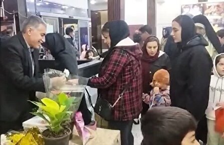 آیین تجلیل از بانوان کرجی در سینما هجرت کرج برگزار شد