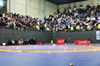 کشتی در راه فوتبال 