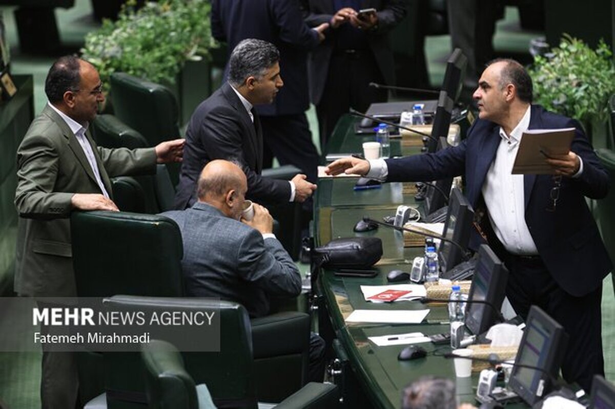 ۵۷ نماینده مجلس خواستار افزایش حقوق کارگران نسبت به تورم شدند