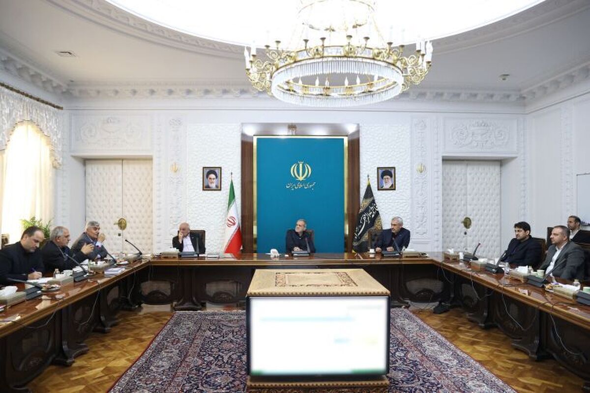 تاکید پزشکیان بر تسریع در اجرای قانون مالیات‌های مستقیم و برخورد با دستگاه‌های متخلف