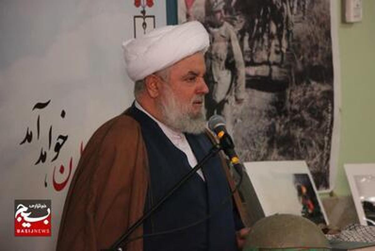 دشمن با برنامه‌ریزی پیچیده نسل جوان را هدف گرفته است