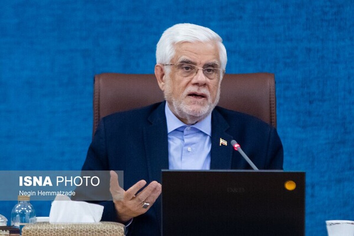 مدیری که در مسیر مخالف تصمیمات دولت است نمی‌تواند به عنوان مدیر ارشد دولت باقی بماند