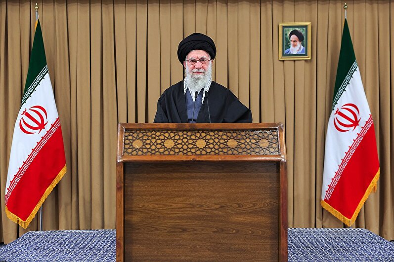سخنرانی تلویزیونی رهبر انقلاب خطاب به ملت ایران
