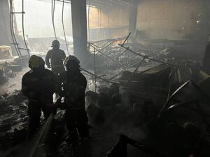 نجات ۳۰ نفر از آتش‌سوزی برج ۲۰ طبقه در حال ساخت در تهران