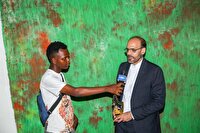 رایزن فرهنگی ایران در تانزانیا، جایزه «افسانه سپهر» را به ایران می‌آورد