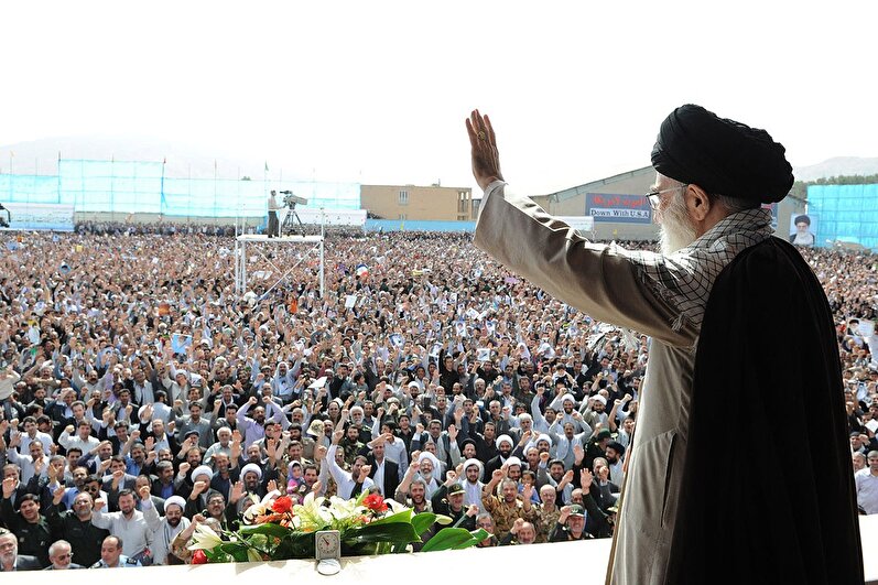 هنر بزرگ رهبر شهید