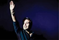 محسن چاوشی چهره هنر انقلاب در سال ۱۴۰۴ شد