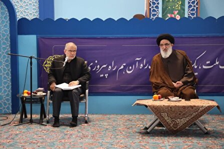 ائمه جمعه ؛ پیشگامان تبیین ، روایتگری و خدمت‌رسانی در برهه حساس کنونی هستند