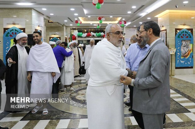 نخستین زائران حج تمتع ۱۴۰۵ در مکه مستقر شدند