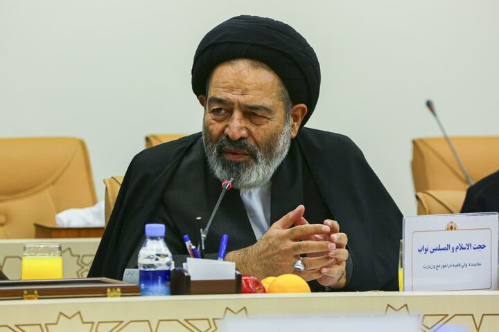 نماینده ولی فقیه: شرایط اعزام به حج امسال باید روشنگری شود