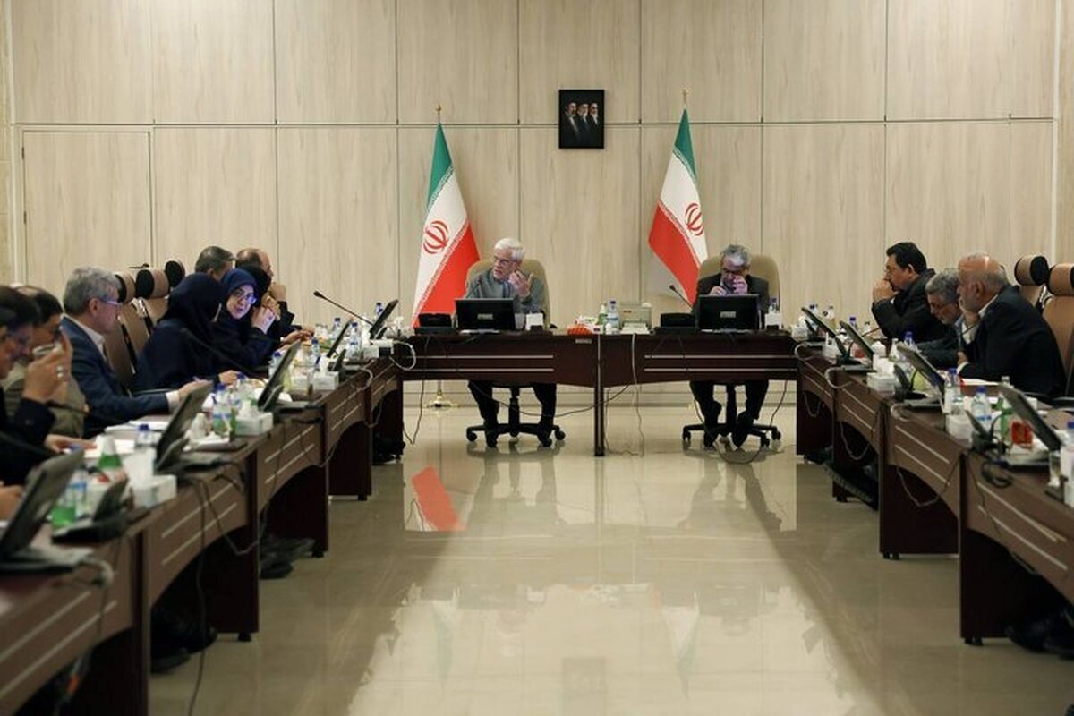 عارف: تیم مذاکره&zwnj;کننده با شجاعت و تدبیر از منافع ملی دفاع می&zwnj;کند