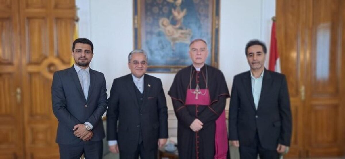 گفت&zwnj;وگوی نماینده ایران و سفیر پاپ در قاهره درباره صلح و گفت&zwnj;وگوی ادیان