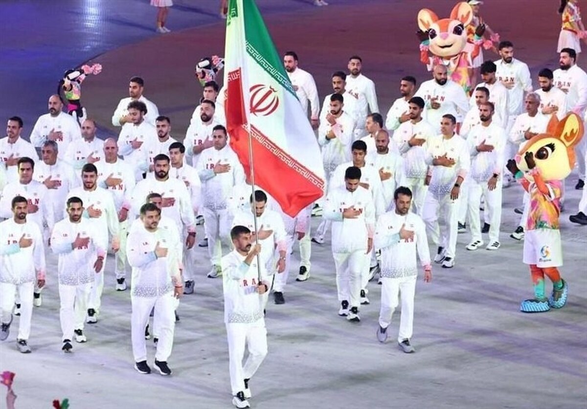 رژه خاص کاروان &laquo;شهدای ناو دنا&raquo; در افتتاحیه بازی&zwnj;های آسیایی ساحلی