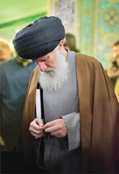 شخص متکبر، مزرعه معصیت با خود حمل می‌کند