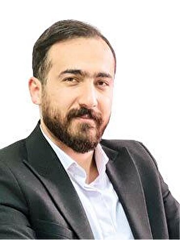 ضحاک‌وشان فردوسی‌خوان!