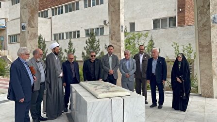 تجدید میثاق اعضای هیئت رئیسه دانشگاه با شهید گمنام پردیس