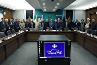 نگاه قیم مآبانه به مردم و اهل فرهنگ کنار گذاشته شود