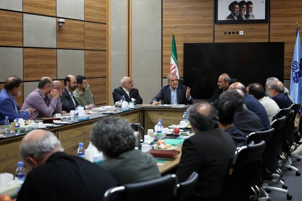 هیچ تصمیمی در کشور بدون اذن رهبری اتخاذ نخواهد شد
