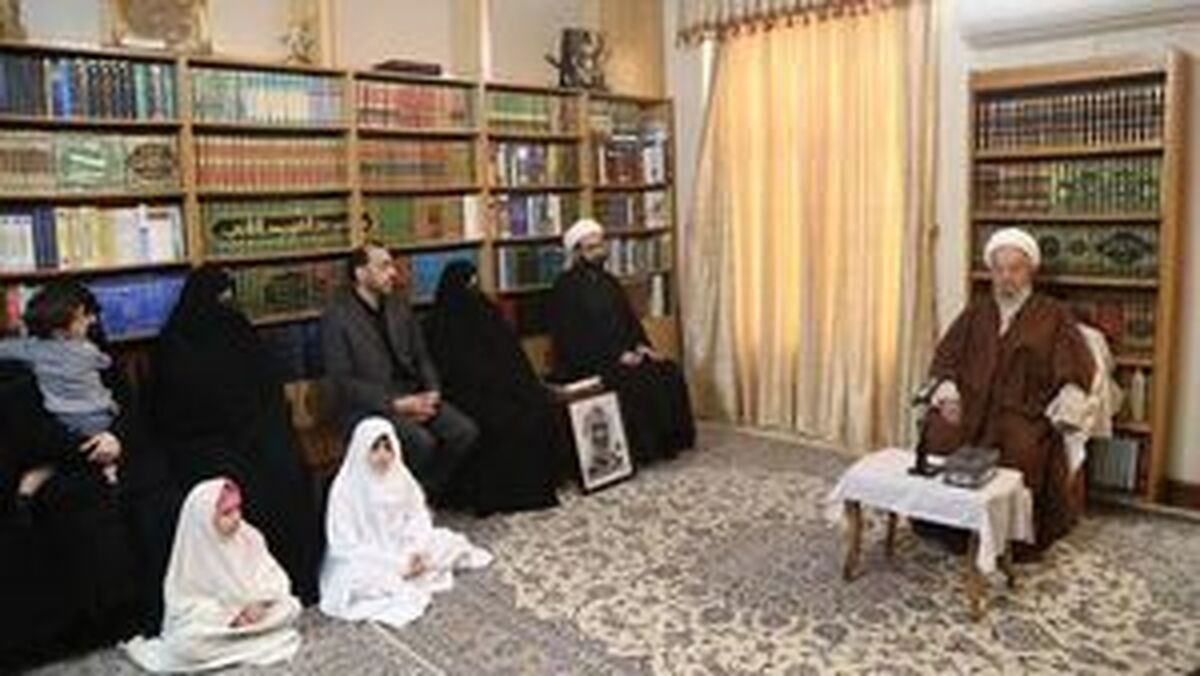 آیت&zwnj;الله مکارم شیرازی: شهید لاریجانی با شهادتش جواب بدخواهان را داد