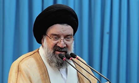 دشمن در مذاکرات به دنبال تسلیم ملت ایران است