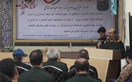 آیین تکریم و معارفه فرمانده لشکر ۱۰ حضرت سیدالشهدا (ع) برگزار شد