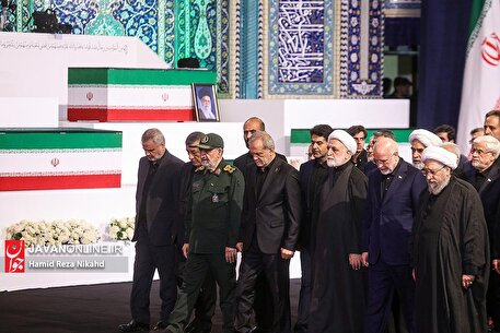 ادای احترام مهمانان و مسئولان خارجی به پیکر رهبر شهید انقلاب ایران -۲