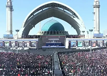 دومین روز وداع با امام شهید؛ مصلای امام خمینی(ره) جلوه‌گاه حماسه ملت
