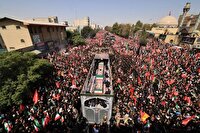 گاردین: میلیون‌ها نفر در مراسم تشییع رهبر فقید ایران در تهران شرکت کردند