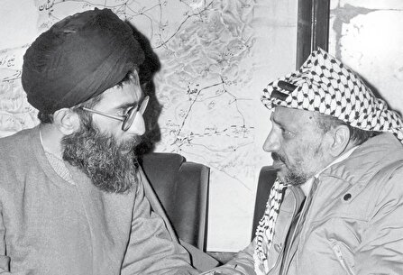 تلگرام عرفات را نوشتم: «دریایی از خون و ۲۰ هزارکشته و زخمی...»
