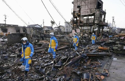ادامه عملیات جستجو و امدادرسانی در مناطق زلزله زده ژاپن