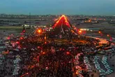 تصاویر هوایی از حضور جمعیت کم سابقه مردم قم در  مراسم تشییع آیت الله رئیسی