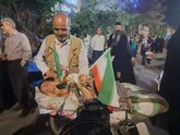 علیرضایی که روی ویلچر، «تمام‌قد» ایستاده است