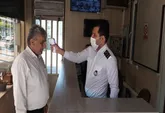 بسته های آموزشی و تهیه و توزیع اقلام و تجهیزات بهداشتی بین پرسنل