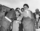 رهبر انقلاب ارتش و راهبرد «قلب و گل»