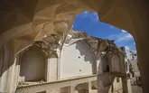 دلالان سودجو شبانه خانه میراثی را تخریب کردند