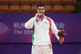 آذرنگ، مرد طلایی کوراش